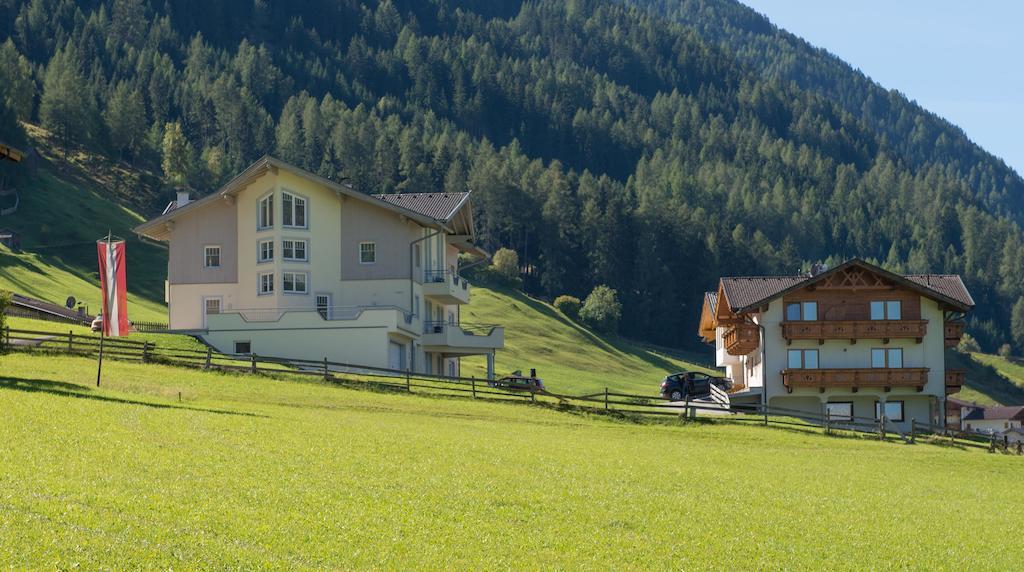 Pension Roasthof Neustift im Stubaital Eksteriør billede